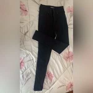 Elegant Black Skinny Jeans for Women